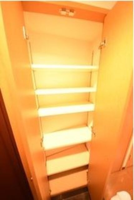 レジディア新中野の物件内観写真