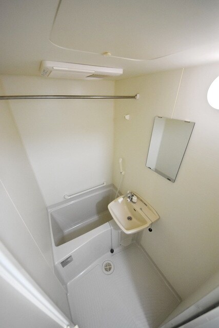 レオネクストメゾン グリシーヌの物件内観写真