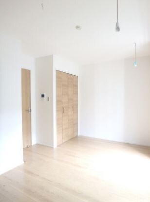 ウェルスクエアイズム四谷大京町の物件内観写真