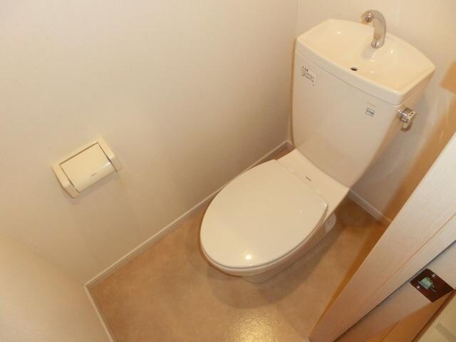 エスエフ ファミールの物件内観写真