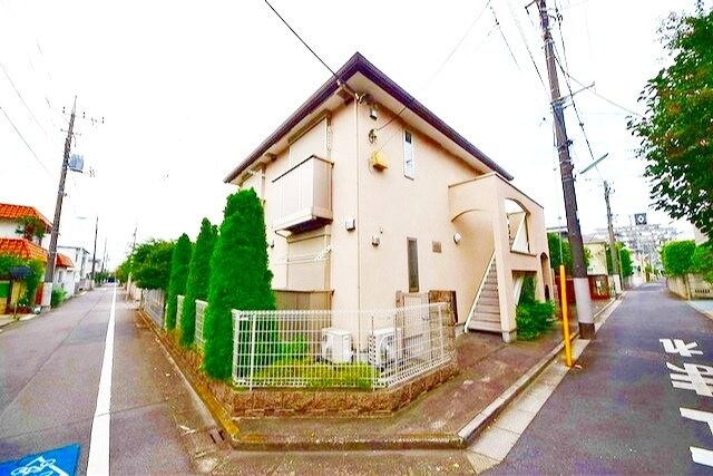 シャルマンウエストの物件外観写真