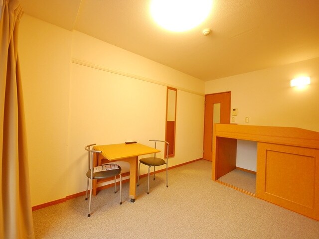 レオパレスパルコートCの物件内観写真