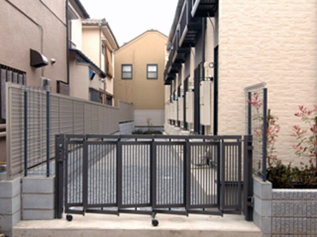 レオパレス彩の物件外観写真