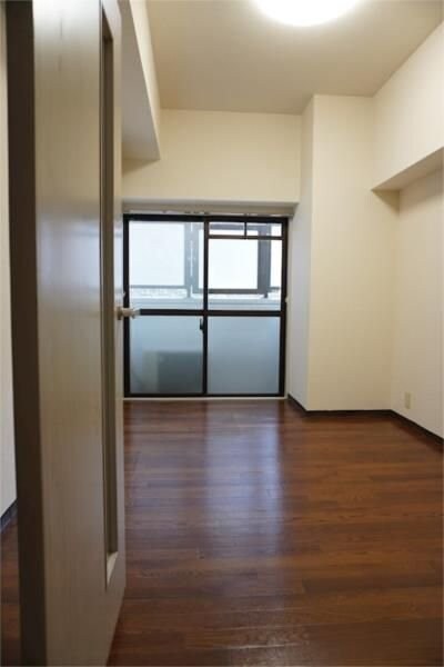 グローリア初穂椎名町の物件内観写真