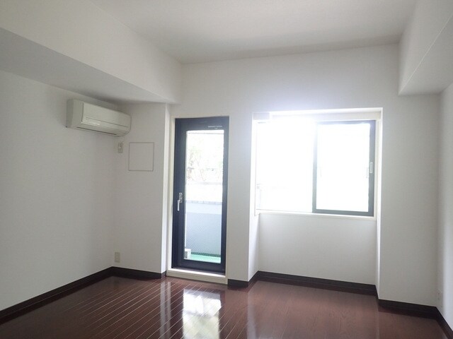 シュロス123の物件内観写真