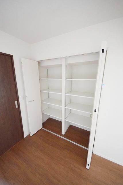 コスモグランス東日暮里の物件内観写真