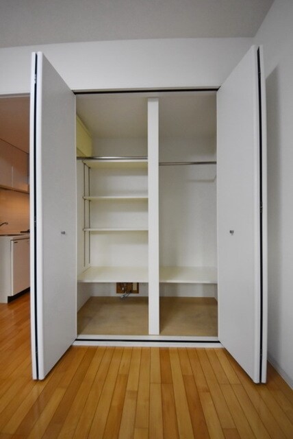 レジディア新川の物件内観写真