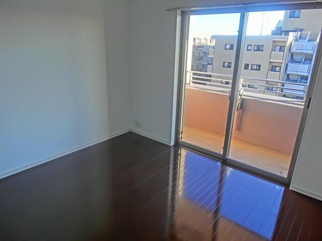 カスタリア荒川の物件内観写真