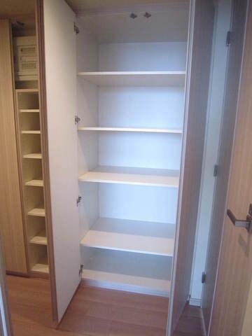 レジディア日本橋馬喰町IIIの物件内観写真