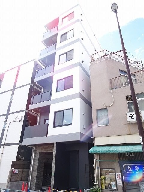 ファーストプレイスの物件外観写真