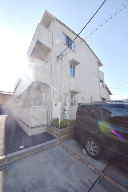 レクレドールの物件外観写真