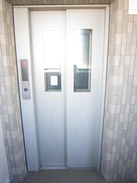 リヴィエルバーグ西大島の物件内観写真