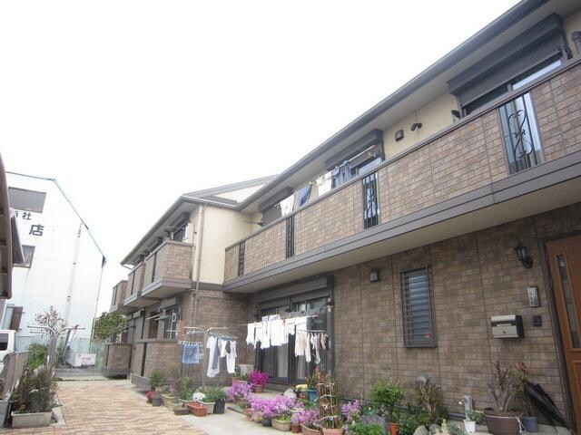 シャルマンの物件外観写真