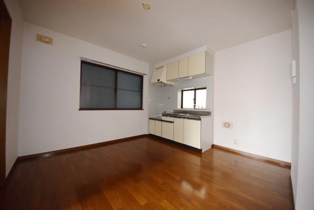 パルデンス山内の物件内観写真