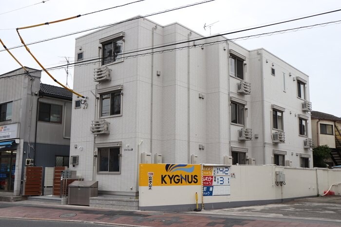 ファミユDの物件外観写真