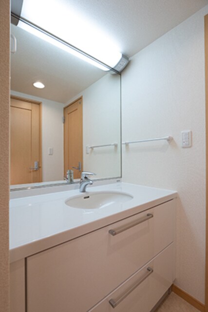 リバー&タワーの物件内観写真