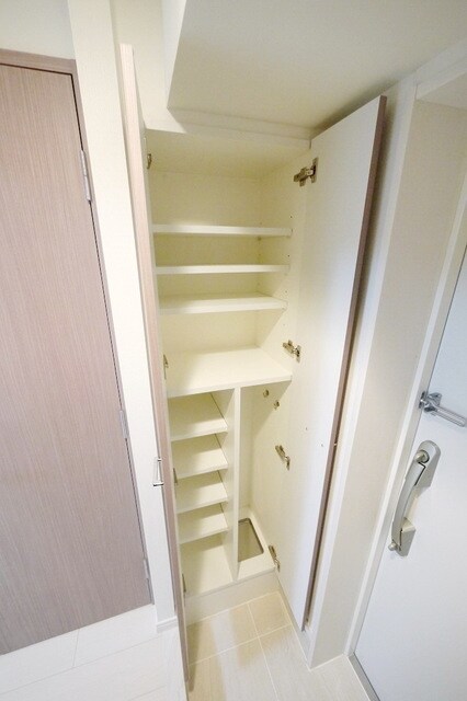 ラフィスタ志村坂上の物件内観写真