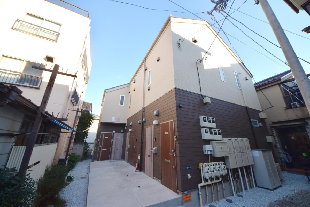 プラージュ王子神谷の物件外観写真