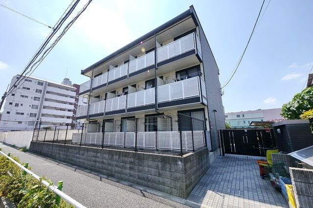 レオパレスサルカンドラの物件外観写真