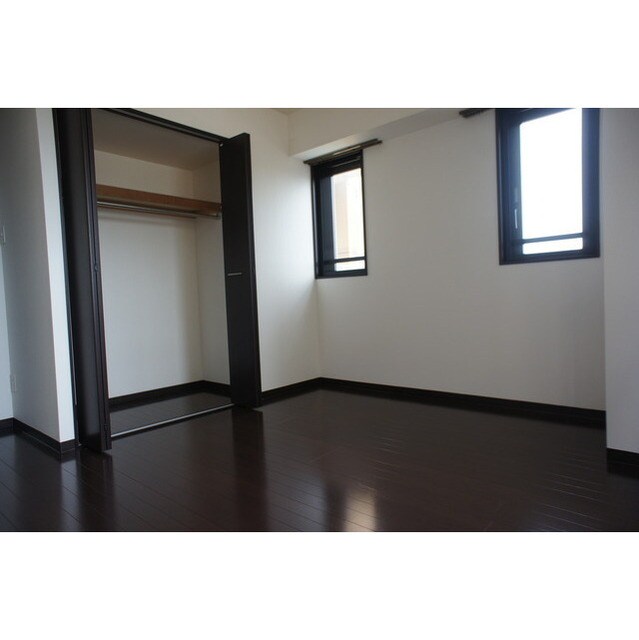 ロイヤル トーリータワーズの物件内観写真