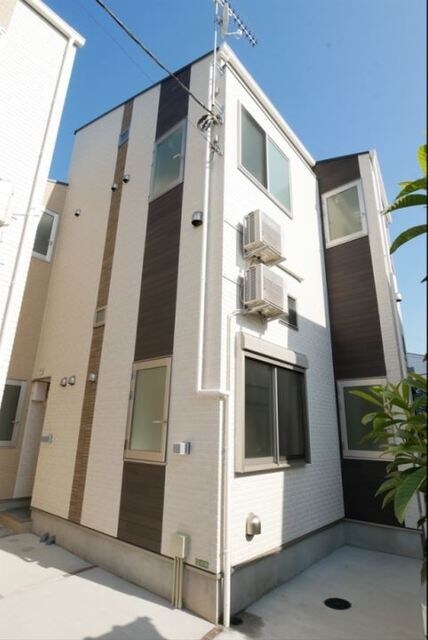 グランドソレーユ西新井の物件外観写真