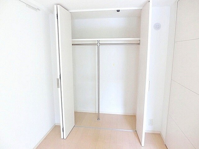 コスモリード新宿余丁町の物件内観写真