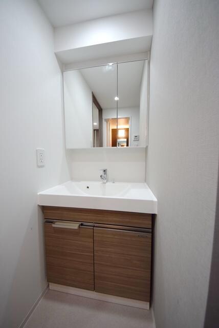 メイクスデザイン門前仲町リバープレイスの物件内観写真