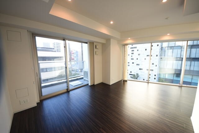 コンフォリア新宿イーストサイドタワーの物件内観写真