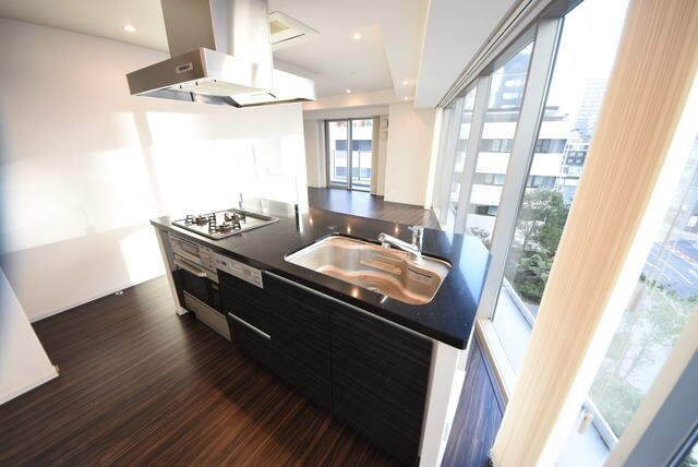 コンフォリア新宿イーストサイドタワーの物件内観写真