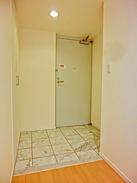 リバー&タワーの物件内観写真