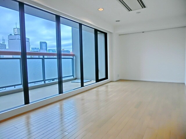 リバー&タワーの物件内観写真