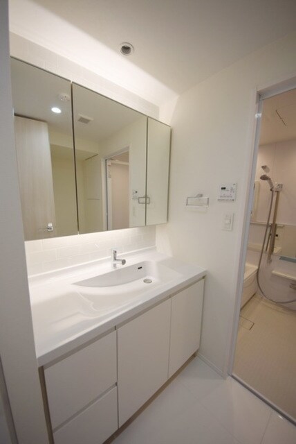 リバーレ麻布十番の物件内観写真