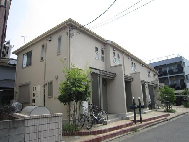 ヴェリナ・フォーの物件外観写真