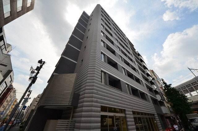 セレニティー神田の物件外観写真