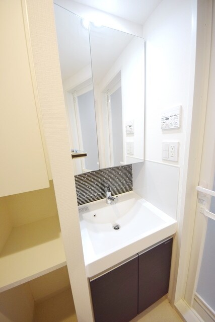 メイクスデザイン入谷アジールコートの物件内観写真