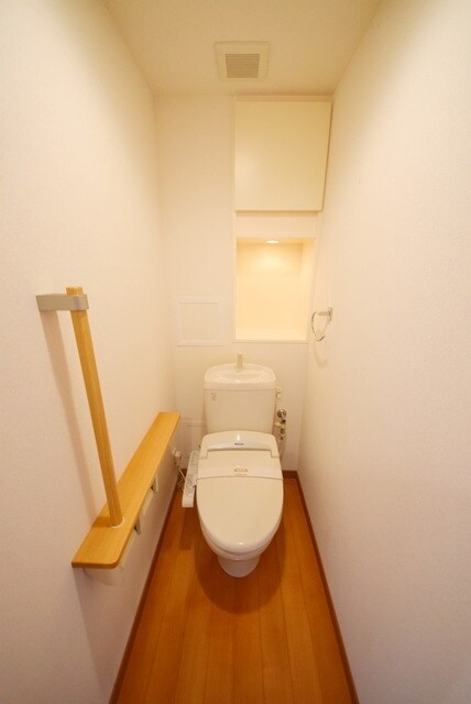 ロイヤルパークス新田の物件内観写真