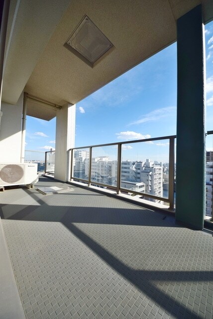 ロイヤルパークス新田の物件内観写真