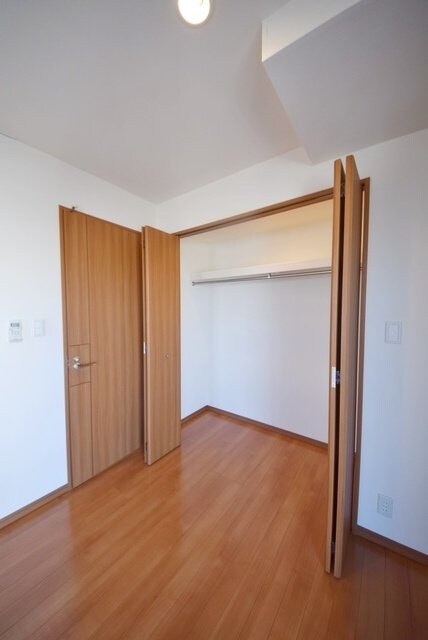 ロイヤルパークス新田の物件内観写真