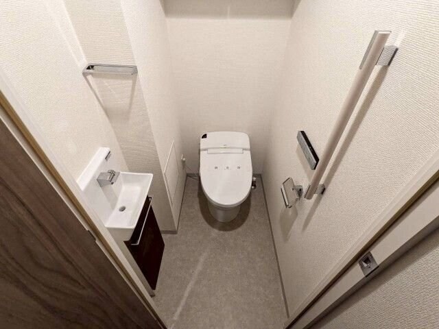 Totsu Residence Kaminarimonの物件内観写真