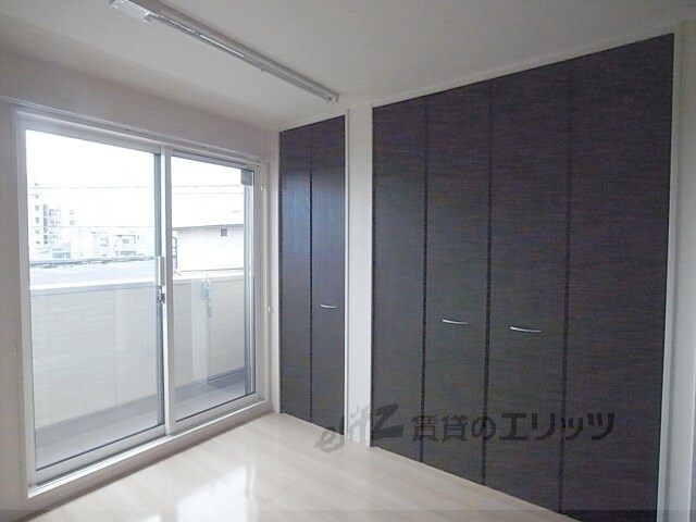 Station side courtの物件内観写真