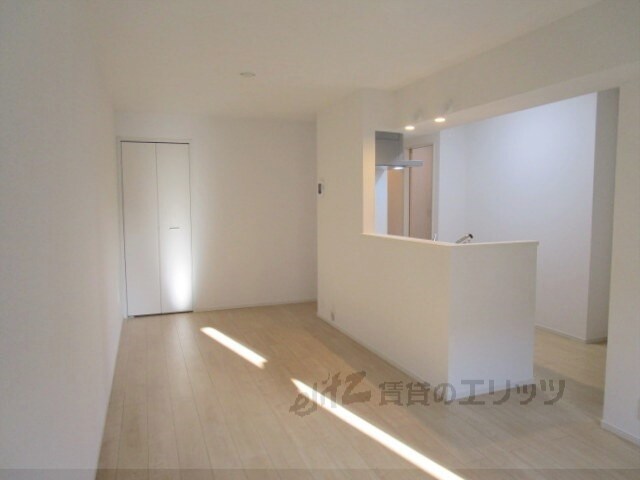 パインルーツIIIの物件内観写真