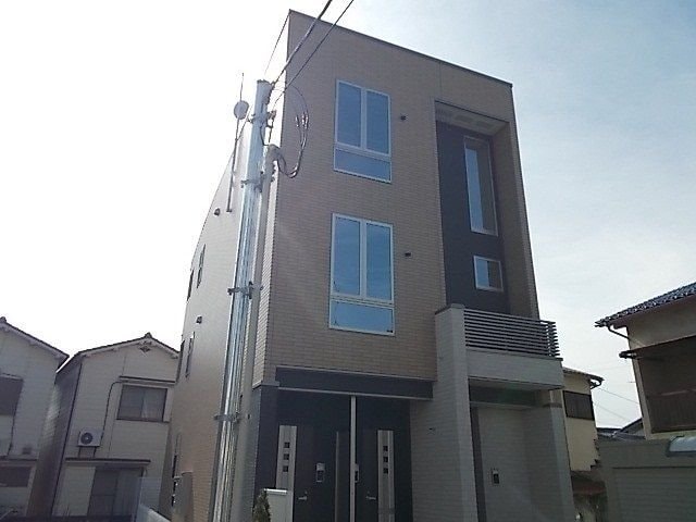 ソレイユ上野の物件外観写真