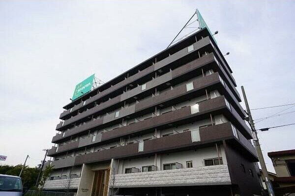 La Douceur南茨木の物件外観写真