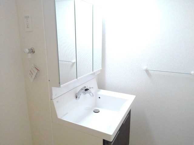 パインルーツIIIの物件内観写真