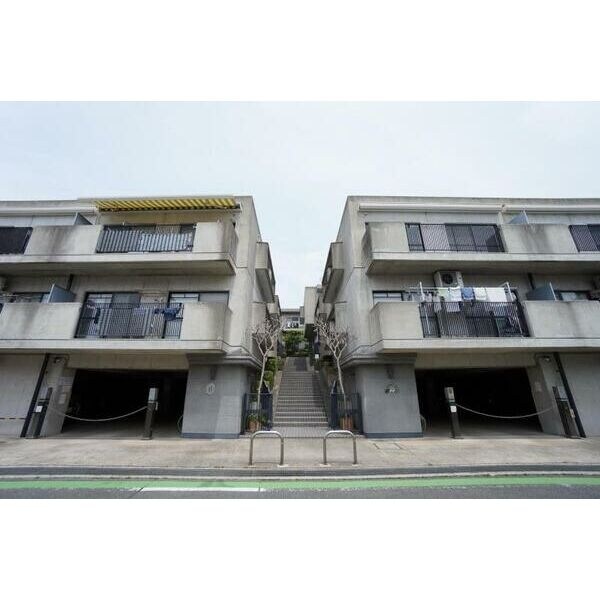 ラジュニール春日丘の物件内観写真