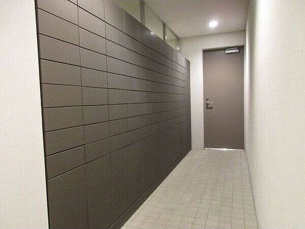 ミリカ・ヒルズ 2街区の物件内観写真