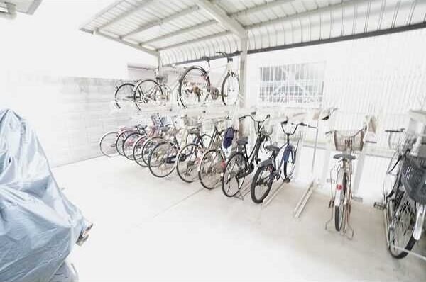 ドゥーエ江坂IIの物件内観写真