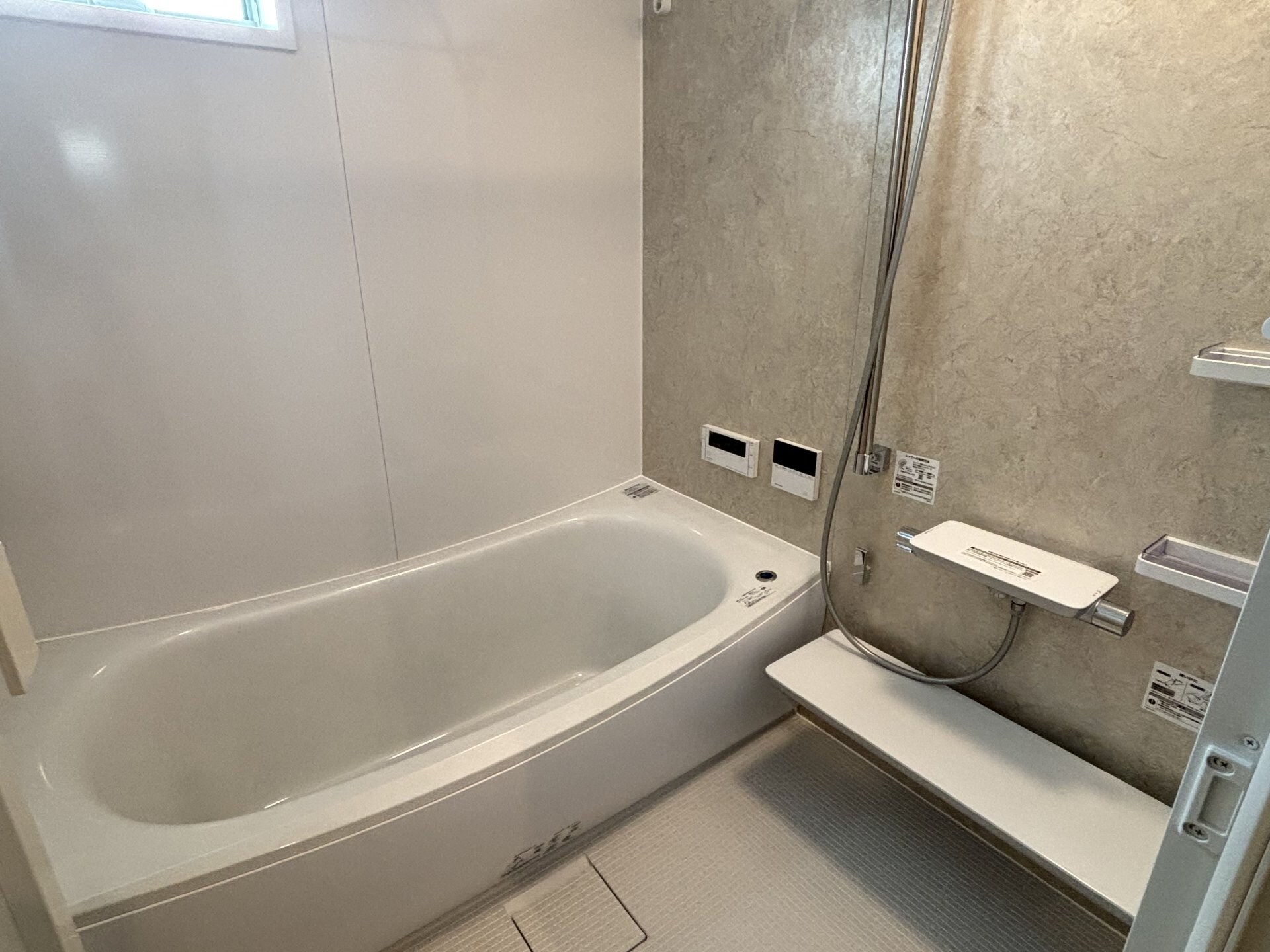 ファミリエ津之江A棟の物件内観写真