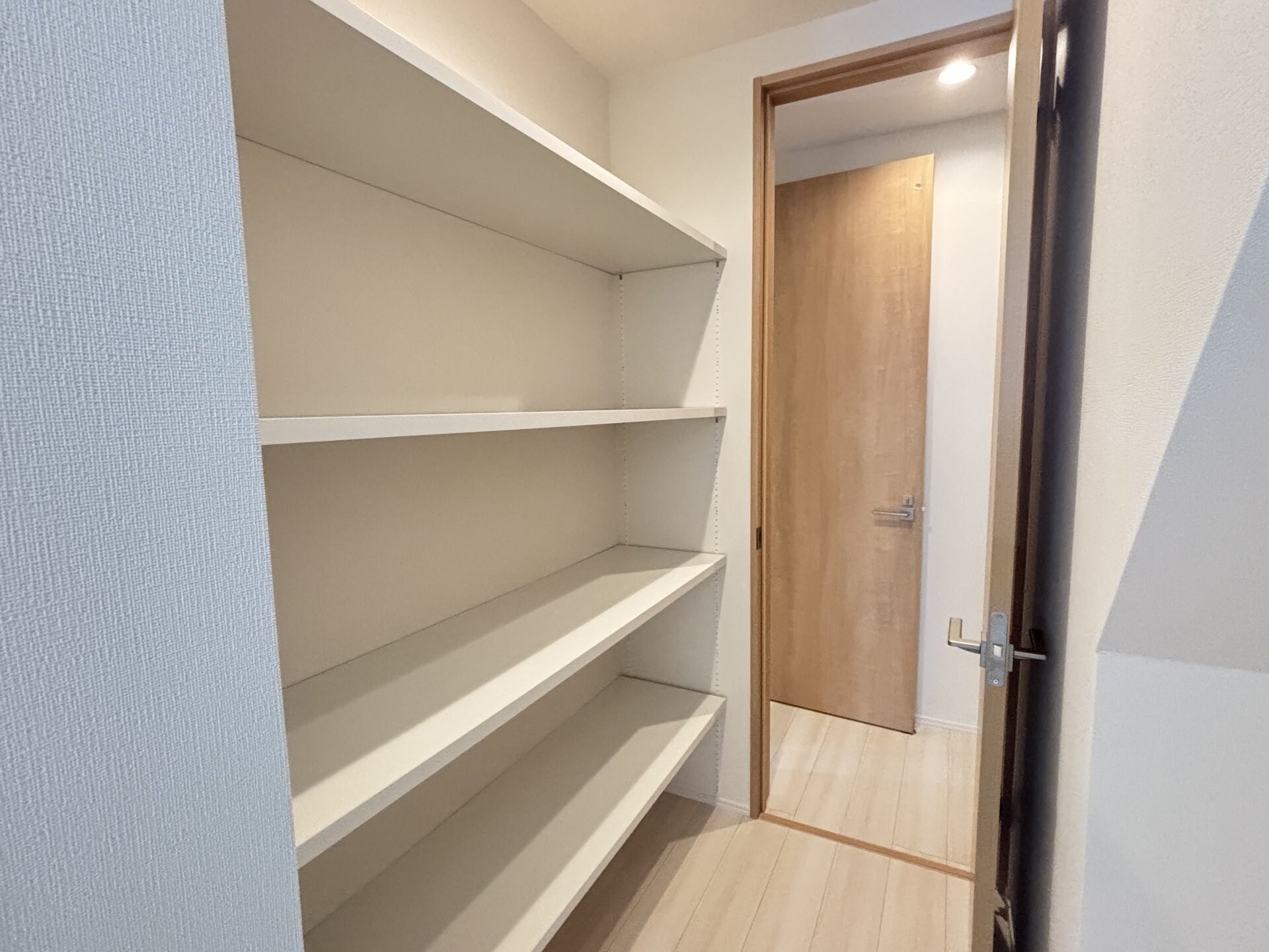 ファミリエ津之江A棟の物件内観写真