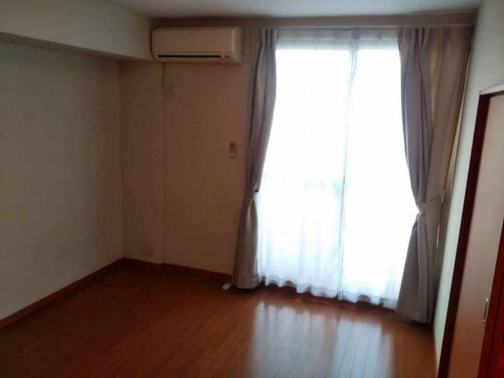 レオパレスパーシモン 辻子の物件内観写真